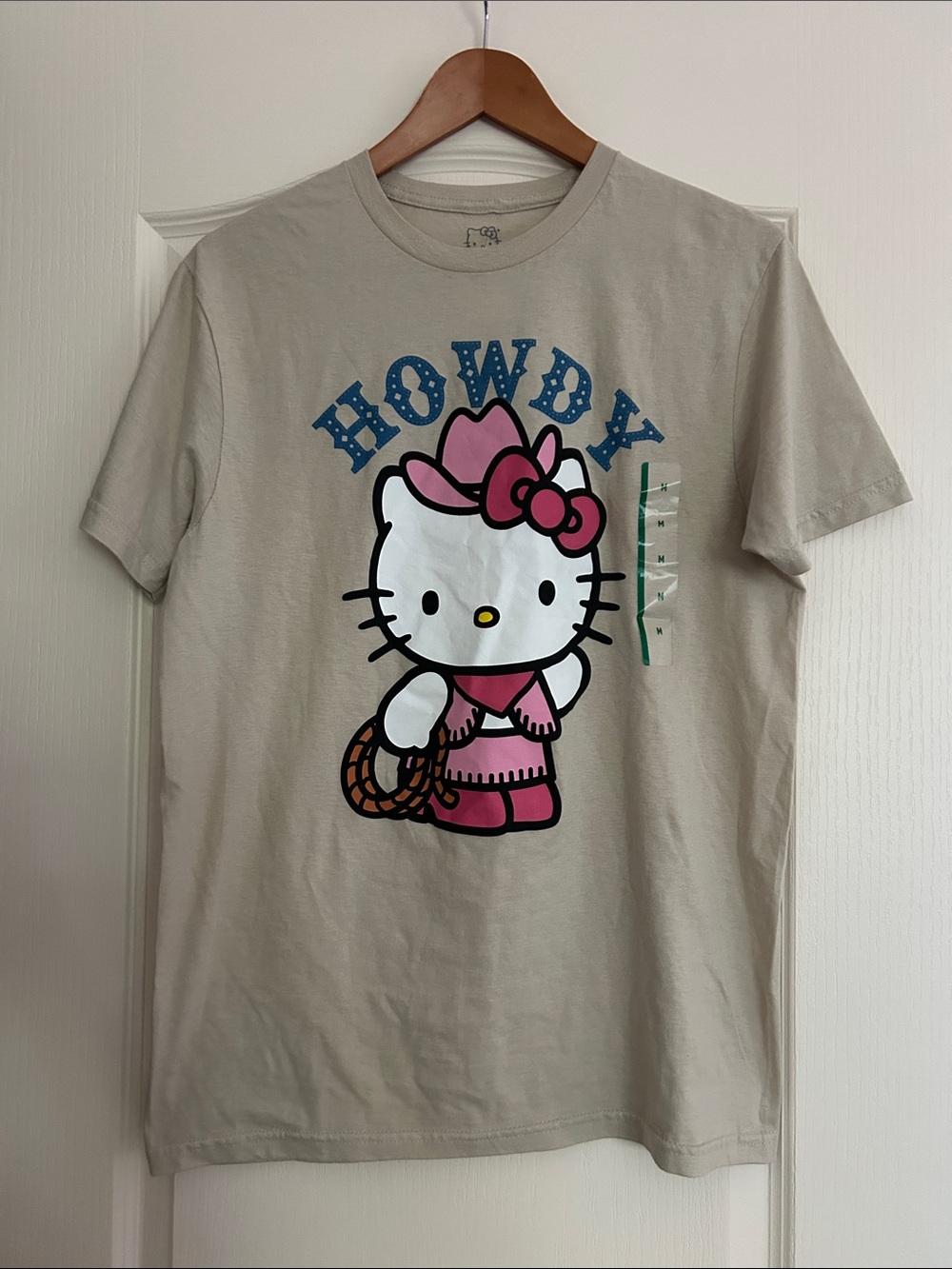 Hello Kitty 'Howdy' Graphic Tee - Pink & Beige